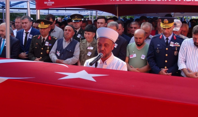 Balıkesir şehidine veda etti!