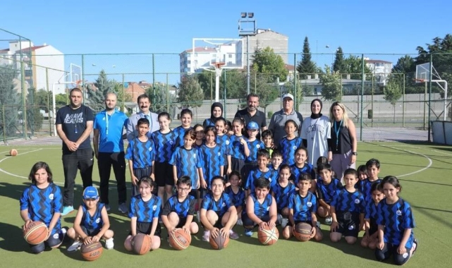 Başkan Şerifoğulları, Yaz Spor Okulları’nda