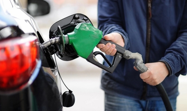 Benzine büyük zam geldi!