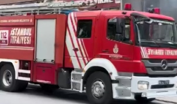 Beylikdüzü'ndeki restoran yangınına esnaf müdahale etti