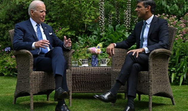 Biden'ın not kağıdında dikkat çeken Türkiye detayı