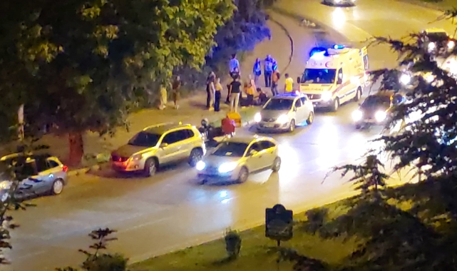 Bisikletli kuryeye otomobil çarptı