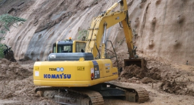 Bolu Dağı Tüneli’nde temizlik çalışması yapılıyor