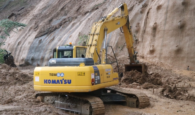 Bolu Dağı Tüneli’nde temizlik çalışması yapılıyor