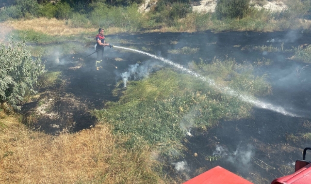 Burdur’da ekin yangını söndürüldü