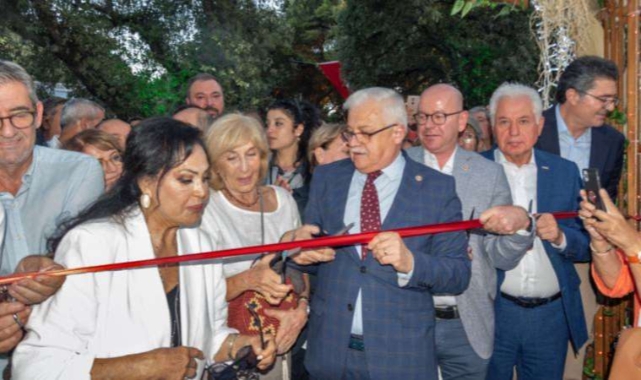 Burhaniye Kitap fuarı açıldı