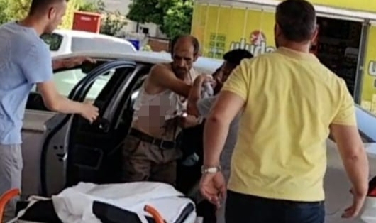Bursa'da ağaç keserken dal koluna saplandı