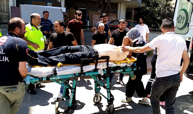 Bursa'da iki otomobil kafa kafaya çarpıştı