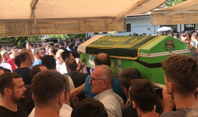 Bursa'da otomobiliyle inşaata uçan genç toprağa verildi