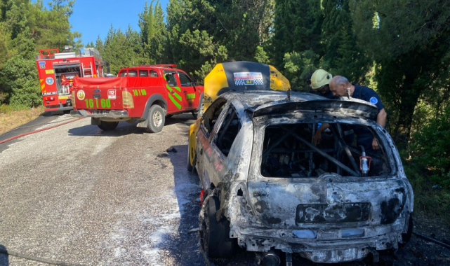 Bursa'da ralli yarışında otomobil alev aldı