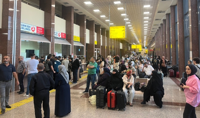 Bursa'da uçak krizi! Yüzlerce yolcu mağdur oldu