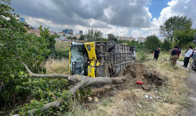 Bursa'da belediye otobüsü devrildi! 10 yaralı