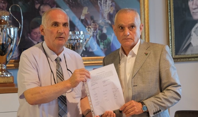 Bursaspor başkanı Recep Günay mazbatasını aldı