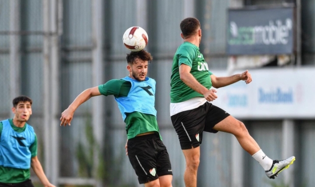 Bursaspor günü çift idmanla tamamladı