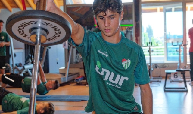Bursaspor, günün ilk idmanını gerçekleştirdi