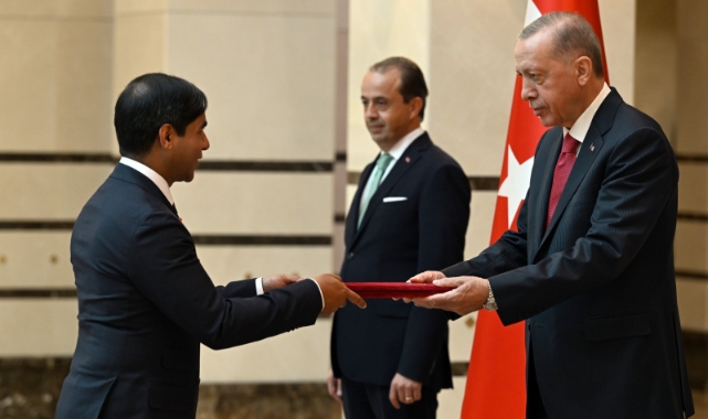 Büyükelçilerden Cumhurbaşkanı Erdoğan'a güven mektubu