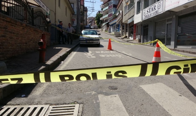 Cami önünde av tüfeğiyle vuruldu