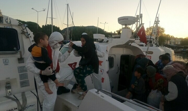 Çanakkale'de 45 kaçak göçmen kurtarıldı