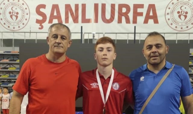 Çerkeşli güreşçi Türkiye ikincisi oldu
