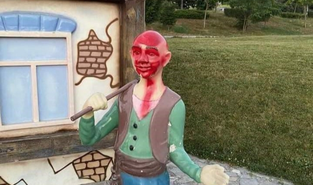 Çocuk parkına çirkin saldırı