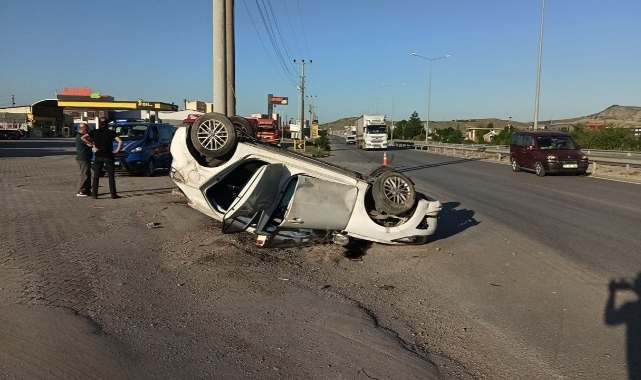 Çorum'da otomobil takla attı: 3 yaralı