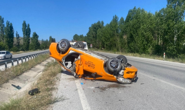 Çorum’da taksi takla attı: 4 yaralı