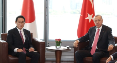 Cumhurbaşkanı Erdoğan'dan Japonya Başbakanına davet