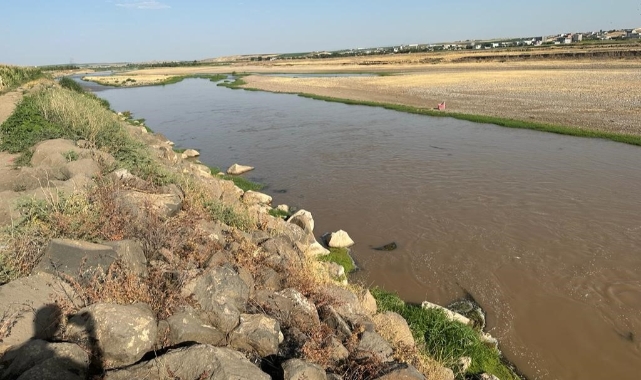 Dicle Nehri'ne düşen çocuktan acı haber