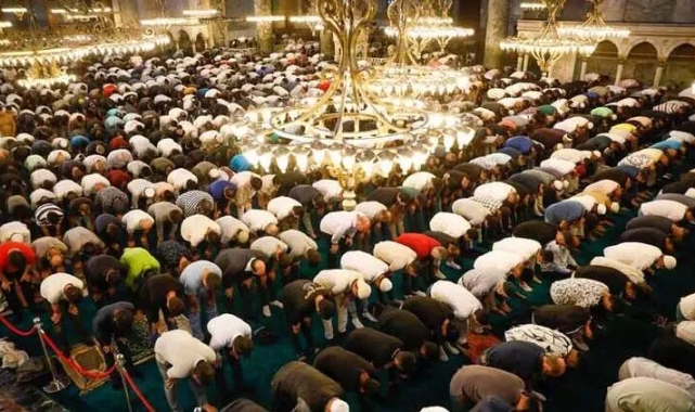Diyanet İşleri Başkanı Erbaş Ayasofya için saat verdi