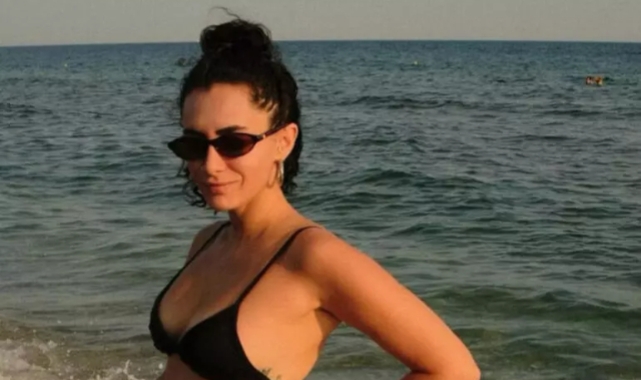 Doğandemir'den bikinili poz