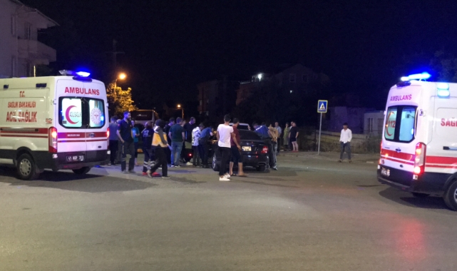 Düğün konvoyunun önünün kesildiği iddiasıyla kavga çıktı