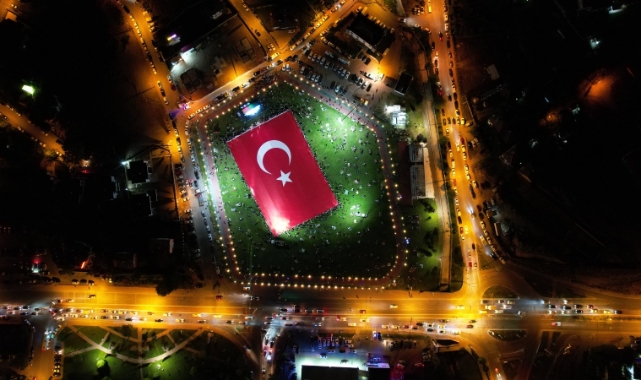 Dünyanın en büyük Türk bayrağı Kayseri’de açıldı