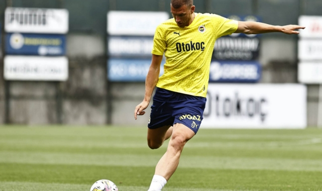 Edin Dzeko, Fenerbahçe'de ilk antrenmanına çıktı