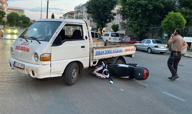 Edirne'de motosikletle kamyonet çarpıştı