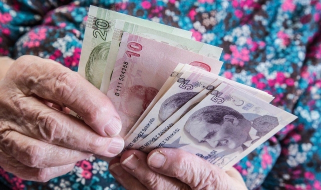 Emekli zammı EYT'lileri de kapsıyor