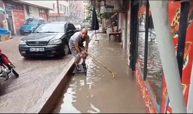 Erzurum'da iş yerlerini su bastı