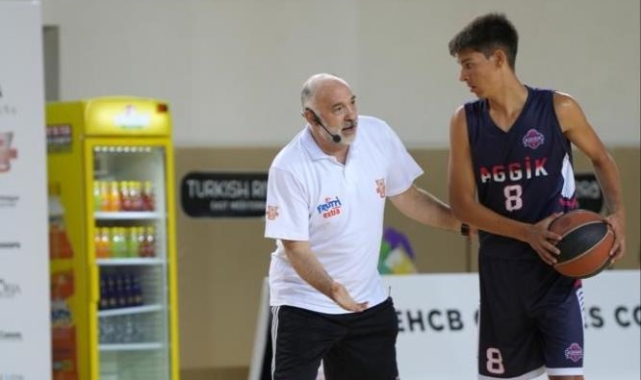 EuroLeague Koçları, Frutti Extra Sponsorluğunda Antalya'da Buluştu!