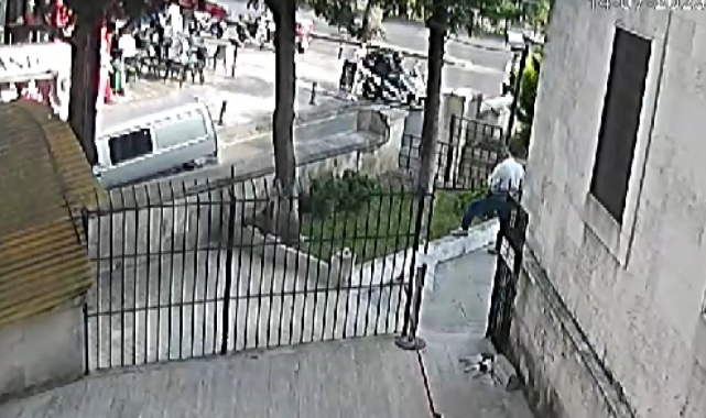 Fatih'te silahla vurup 10 bin doları gasbettiler