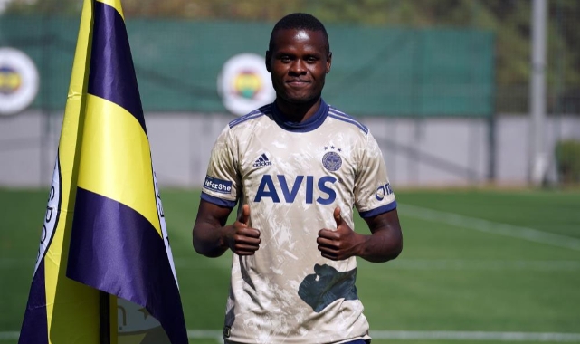 Fenerbahçe'de, Samatta ile yollar ayrıldı