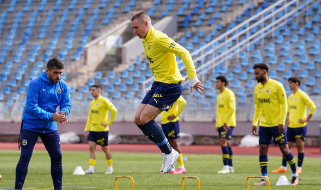 Fenerbahçe'de yeni sezon hazırlıkları hız kesmiyor