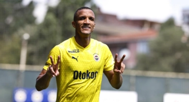 Fenerbahçe'de yeni transfer Rodrigo Becao, ilk antrenmanında