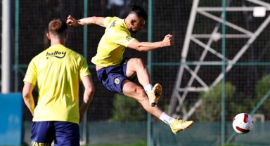 Fenerbahçe günü çift antrenmanla tamamladı