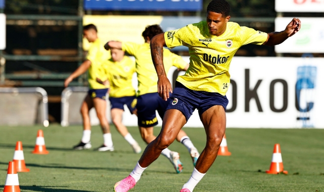 Fenerbahçe ilk resmi maçına çıkıyor