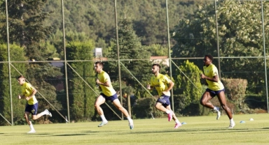 Fenerbahçe, yeni sezon hazırlıklarını sürdürdü