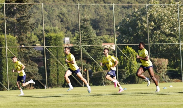 Fenerbahçe, yeni sezon hazırlıklarını sürdürdü
