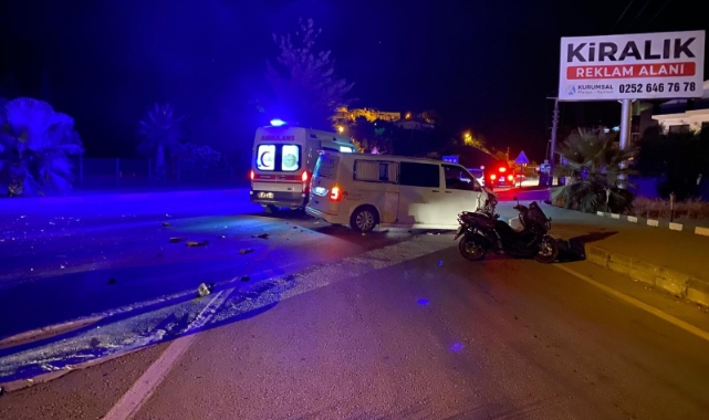 Fethiye’de minibüs İle kamyonet çarpıştı: 2 yaralı