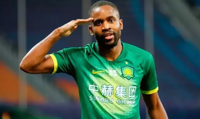 Galatasaray'ın yeni transferi Bakambu İstanbul'da