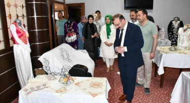 “Geçmişten günümüze” konulu kıyafet sergisi