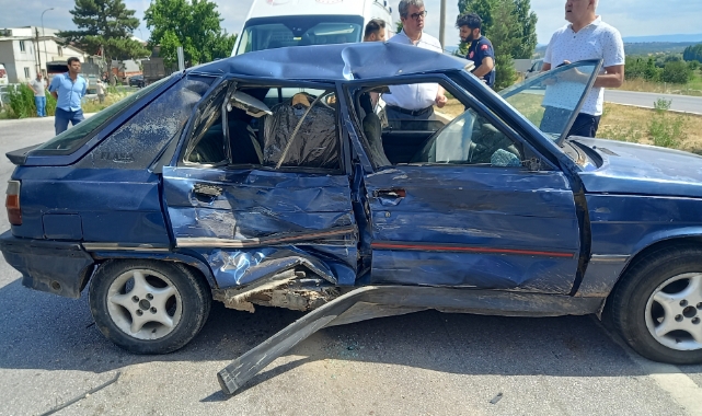 Gediz'de otomobil refüje çıktı!