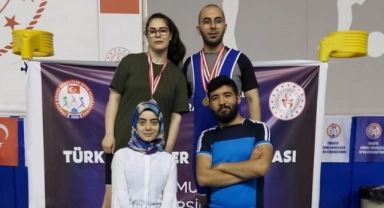 Görme engelli Salih'in halterde büyük başarısı